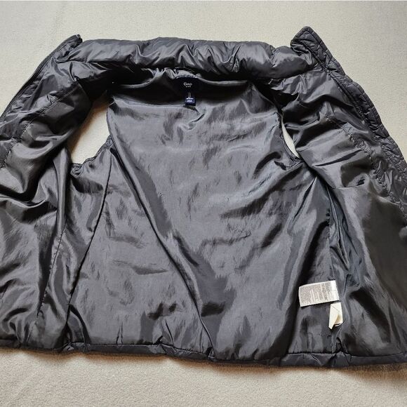 GAP Black Puffer Vest Essential Layering Piece Sz Small - Picture 3 of 8